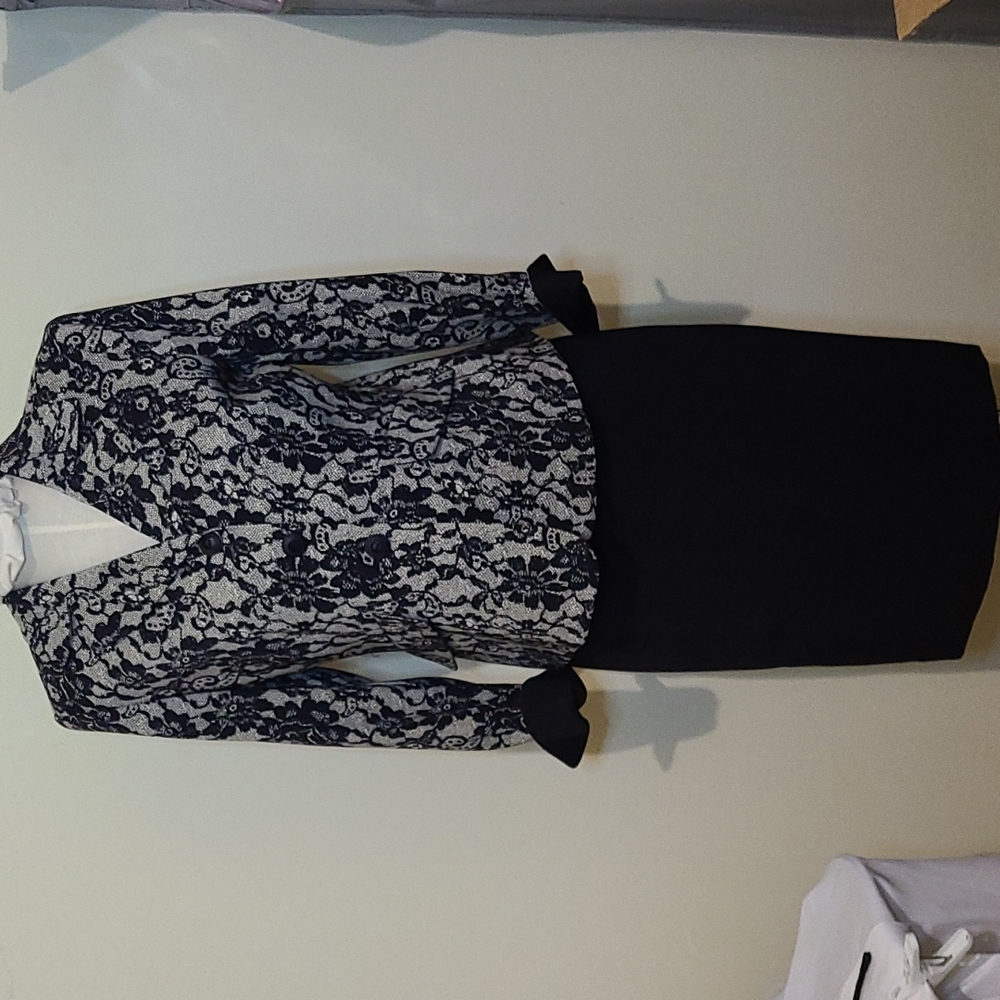 Suit Studio size 4 petite